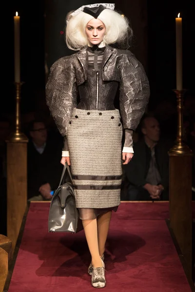 Look 9